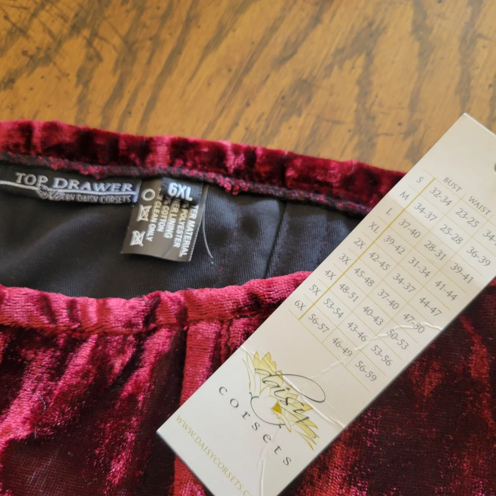 Daisy Corset Rich Velvet Burgundy 6x (US 4/5X) - Picture 5 of 8